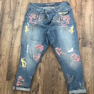 Seven Embroidered Capris